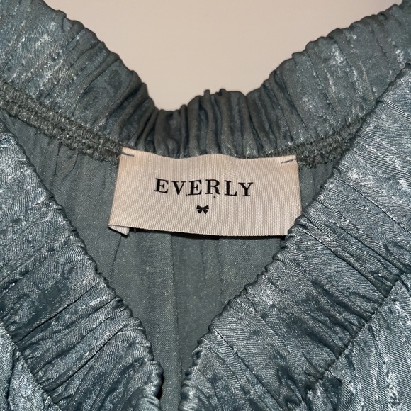 EVERLY cold shoulder blouse - Picture 3 of 3